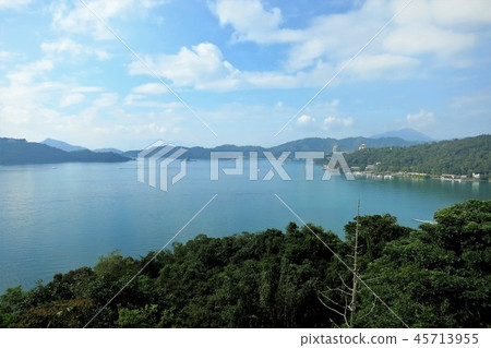 Sun Moon Lake Shows Mysterious Shine Sun Moon Lake Shows Mysterious Shine 45713955