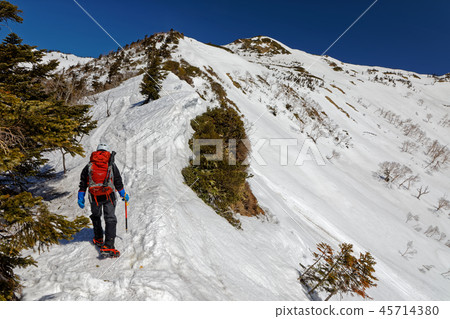Mountain climbers heading to Joshu Mt. Mountain climbers heading to Joshu Mt. 45714380