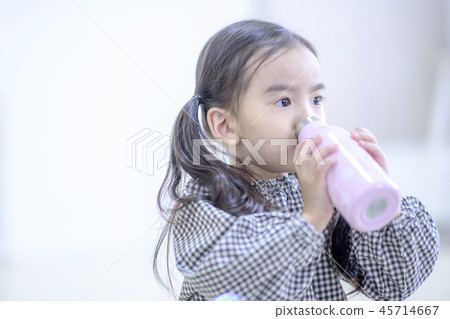 3 years old, we are friends 45714667