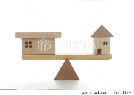 Comparison of housing situation using model and seesaw 45723359
