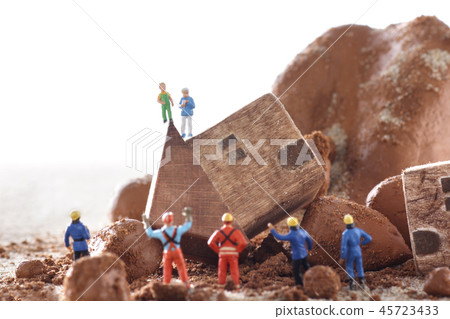 A model of a natural disaster and a landslide diorama 45723433