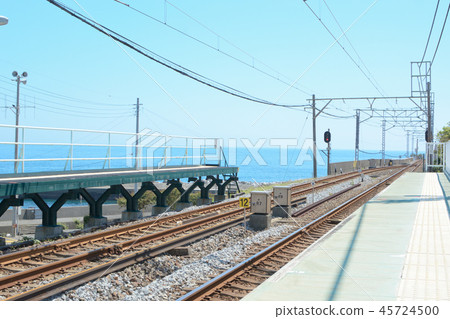 您可以在那裡看到大海的車站 您可以在那裡看到大海的車站 45724500