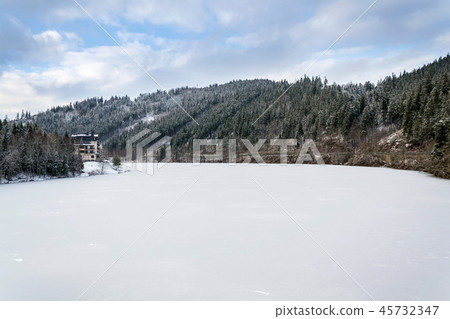 Solitary hotel building in beautiful snowy winter Solitary hotel building in beautiful snowy winter 45732347