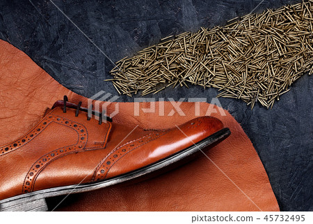 Polished men's brown oxford brogues.Creative Polished men's brown oxford brogues.Creative 45732495