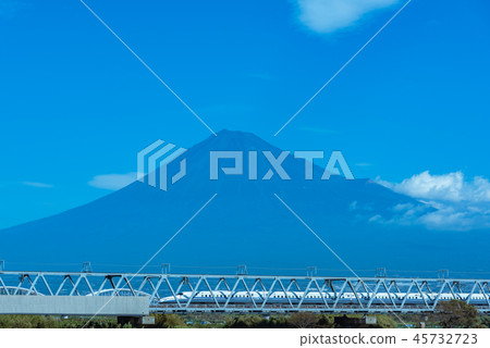Snow-free Mt. Fuji, Fuji and Shinkansen, Fuji and sunny, Shinkansen and sunny, blue sky, scenery of Fuji River, Mt. Fuji, Fuji, Fuji 45732723