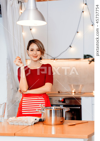 housewife preparing Christmas dinner i housewife preparing Christmas dinner i 45737754
