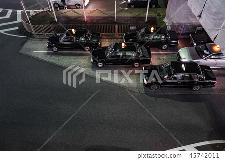 出租車等待客人,城市景觀 出租車等待客人,城市景觀 45742011