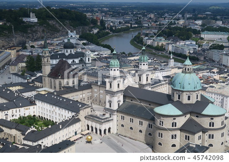 薩爾茨堡的舊城區取自Hohensalzburg城堡 45742098