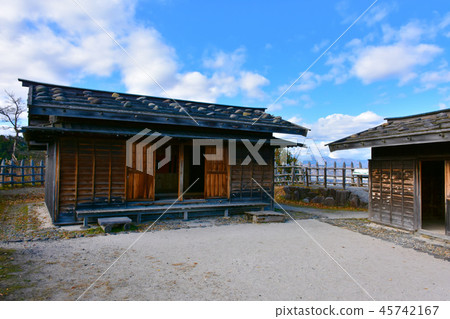 Arato Castle Ruins Honjo Hall Barracks城山歷史公園 45742167