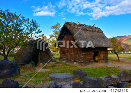 Kashino Village Yashiro Shimizu Ruins 45742858