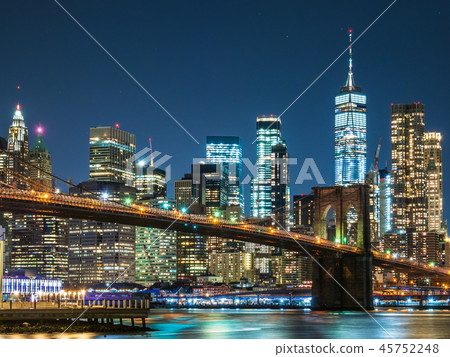 紐約布魯克林大橋和曼哈頓 45752248