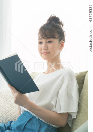 閱讀 看書 女生 45759523