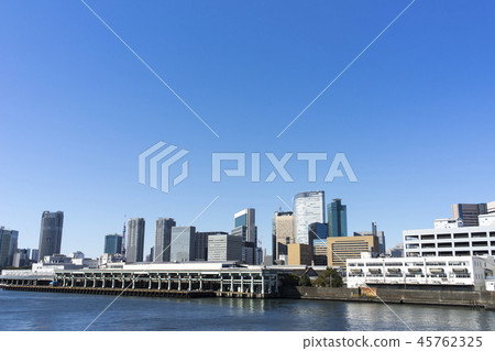從Katsusu橋樑看的隅田川風景 45762325