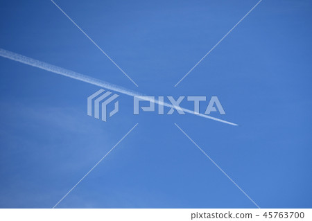 Contrail Contrail 45763700