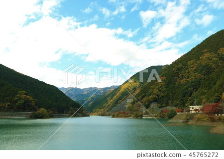 Lake Naguri (Hanno City, Saitama Prefecture) 45765272