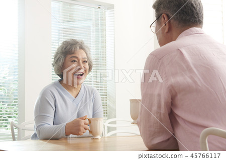 senior senior 45766117