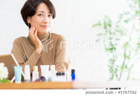 中年婦女 中年婦女 45767592