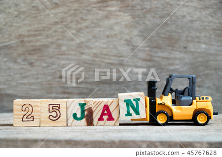 Toy forklift hold block N to complete word 25jan 45767628