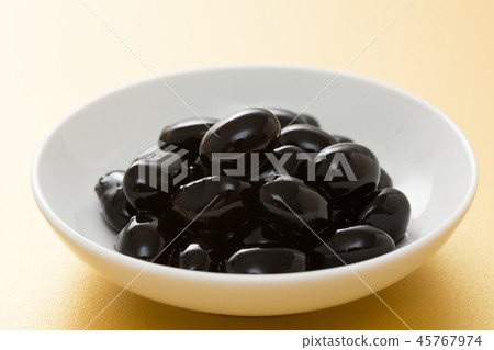 Black bean  45767974