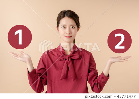 Women to compare Women to compare 45771477