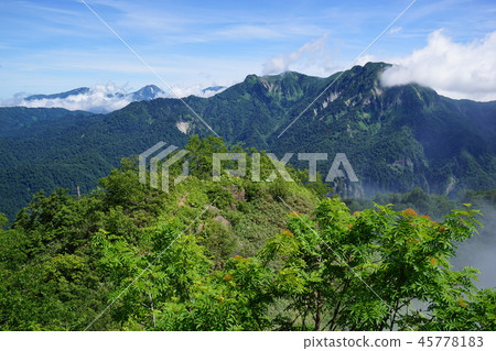 Takatsumayama and Yakeyama from Togakushizan 45778183