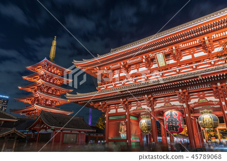 Senso-ji寺夜景五層寶塔和Takazomon Senso-ji寺夜景五層寶塔和Takazomon 45789068