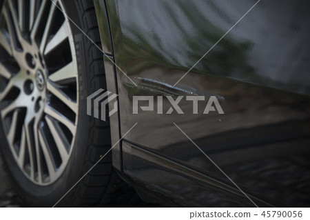 Car scratches 45790056