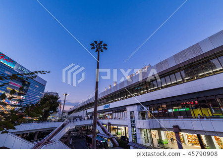 大宮站西出口的晚上視圖 大宮站西出口的晚上視圖 45790908