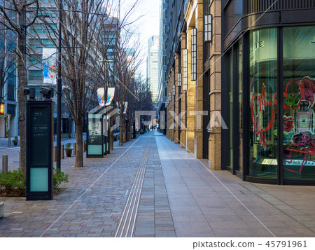 在元旦的大手町周圍 在元旦的大手町周圍 45791961