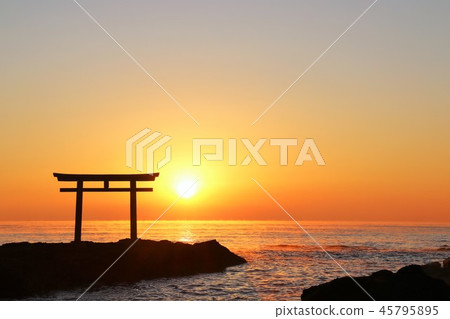 Dawn of Ibaraki Prefecture Oarai shrine 45795895