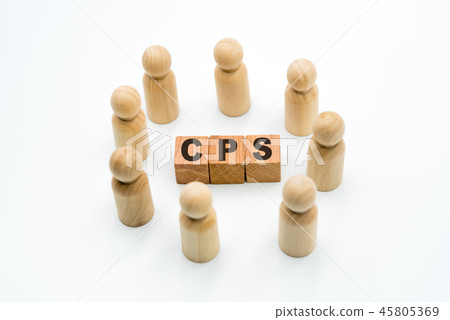 Wooden figures as business team in circle Wooden figures as business team in circle 45805369