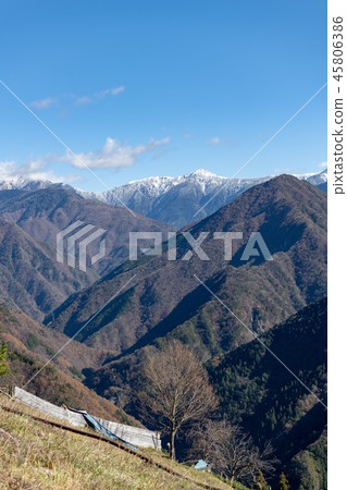 I look at the southern Alps snowed from Shimoguri I look at the southern Alps snowed from Shimoguri 45806386