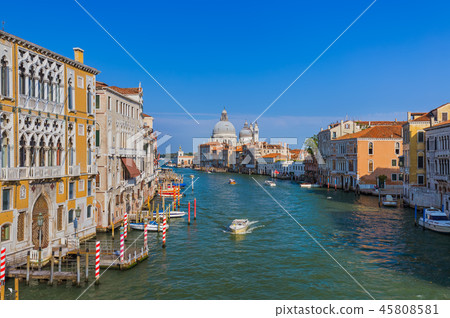 Venice cityscape - Italy 45808581