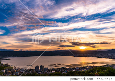 《Nagano Prefecture》 Sunset view of Lake Suwa, Tateishi Park 45808647