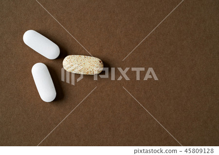 維生素,藥物,營養素,丸 維生素,藥物,營養素,丸 45809128