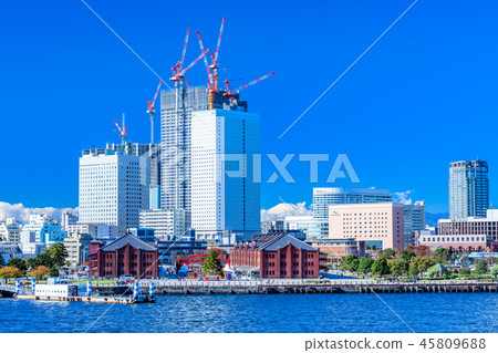 Kanagawa Yokohama Minato Mirai scenery (red brick warehouse and Mt. Fuji) Kanagawa Yokohama Minato Mirai scenery (red brick warehouse and Mt. Fuji) 45809688