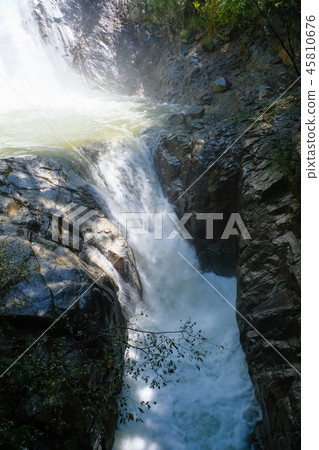 Kobe Nunobiki Waterfall Marunouchi (Rising Water) 45810676