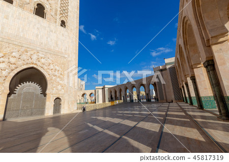 Arcs and columns of Hassan II Mosque 45817319