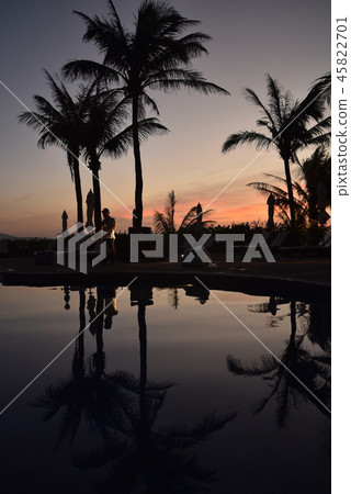 浪漫的日落時間 45822701