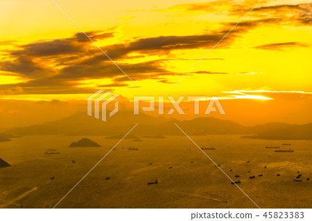 Beautiful colorful sunset in hong kong city skyline Beautiful colorful sunset in hong kong city skyline 45823383