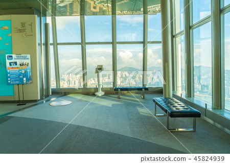 Sky100 observation deck with beautiful hong kong city skyline 45824939