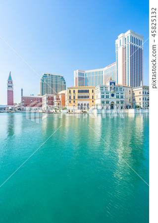 Beautiful architecture building of venetian and other hotel resort and casino Beautiful architecture building of venetian and other hotel resort and casino 45825132