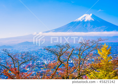 Beautiful landscape of mountain fuji around maple leaf tree in autumn season Beautiful landscape of mountain fuji around maple leaf tree in autumn season 45825142