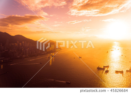 Beautiful colorful sunset in hong kong city skyline Beautiful colorful sunset in hong kong city skyline 45826684