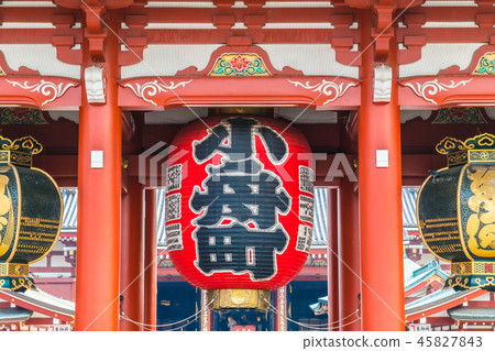 Beautiful architecture building sensoji temple is the famous place for visit in asakusa area 45827843
