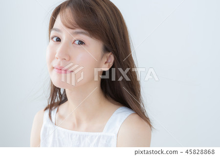 without makeup, female, lady 45828868