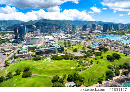 << Hawaii >> Flying over Honolulu, Aerial Photography 45831127