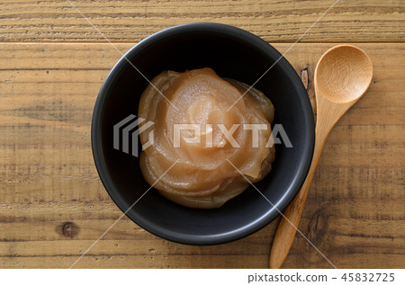 White bean paste 45832725