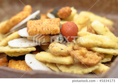 Simple snack "Okaki" 45834173