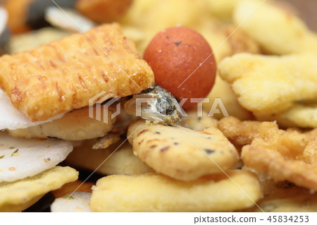 Simple snack "Okaki" 45834253